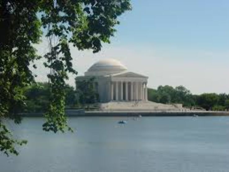 Jefferson Memorial and Tidal Basin  Trip Packages
